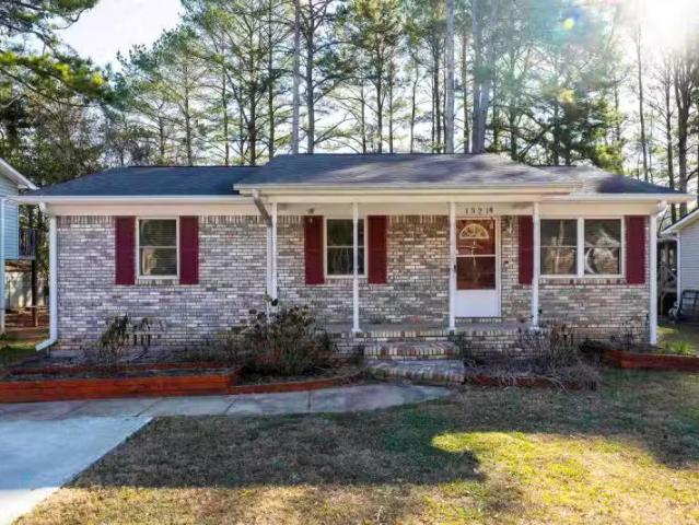 1321 25TH AVE N, HUEYTOWN, AL 35023