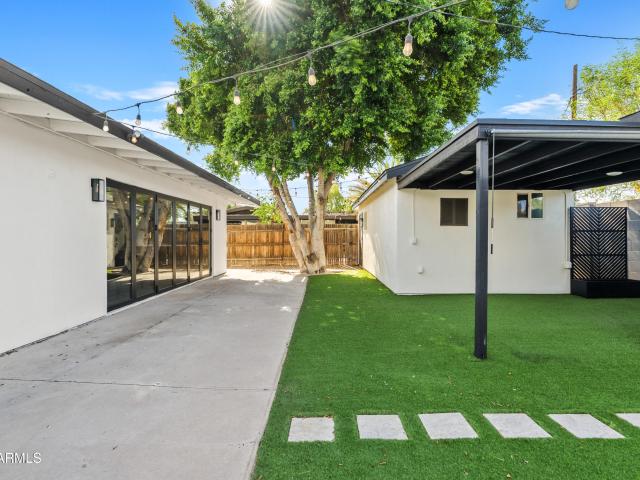 1322 e catalina drive