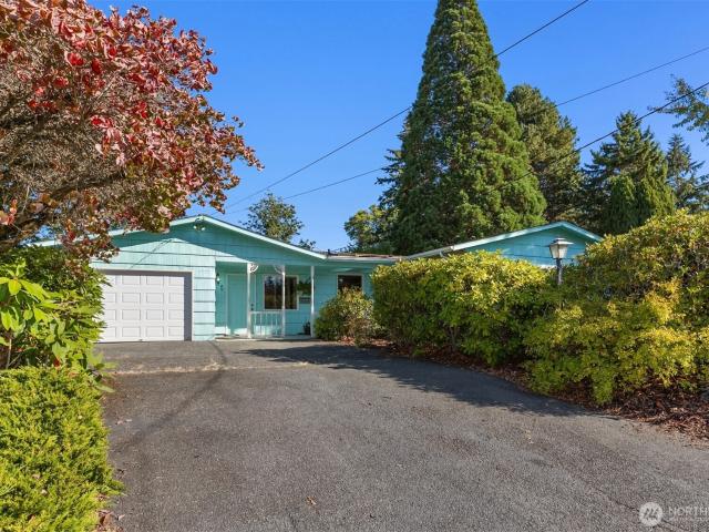 1322 Ivy Road