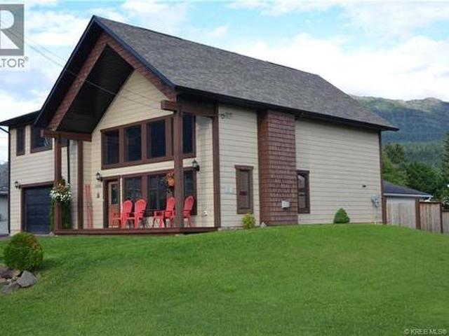 1322 11Th Avenue, Fernie, BC, V0B 1M0 house for sale | Listing ID 10386 | Royal LePage