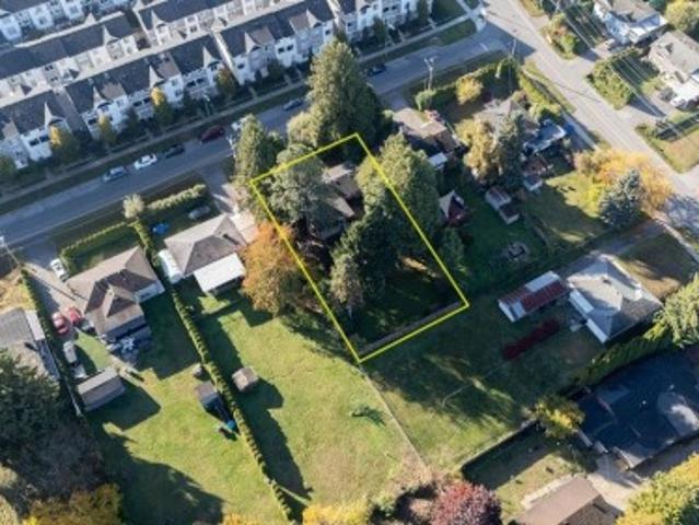 13231 B Avenue, Surrey, BC, V3R 2H4 house for sale | Listing ID R3178 | Royal LePage