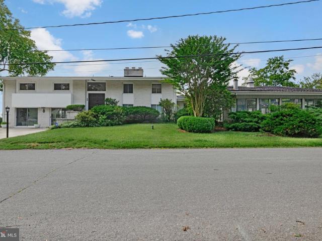1323 Magnolia Avenue