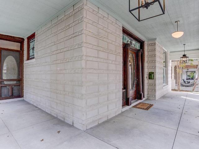 1323 carr ave
