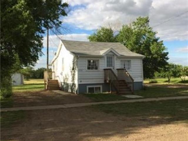 132 3 Avenue East, Empress, AB, T0J 1E0 house for sale | Listing ID A2274 | Royal LePage