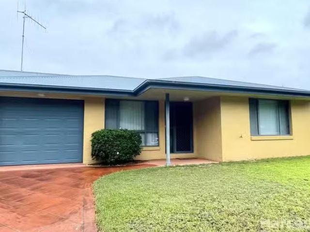 1/32 Colonial Circuit, Wauchope, NSW 2446 Villa for Rent