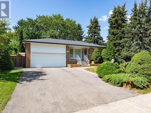 132 Collingsbrook Boulevard, Toronto, ON, M1W 1M7 house for sale | Listing ID E13702 | Royal LePage