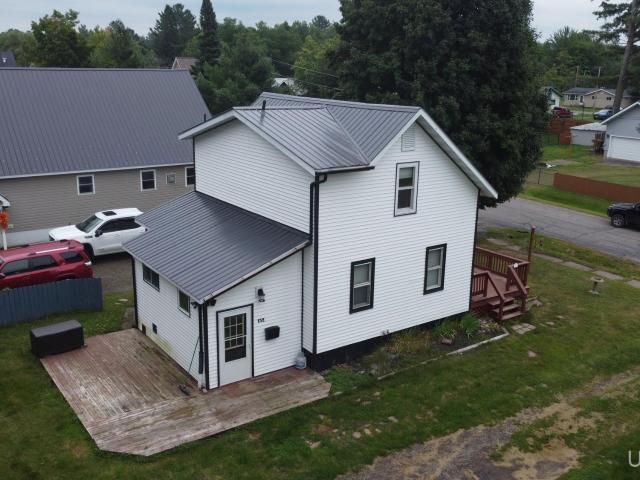132 Center Street