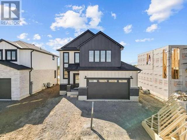 132 Addison Avenue, Lucan Biddulph Lucan, ON, N0M 2J0 house for sale | Listing ID X13856 | Royal LePage