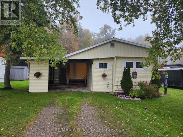 132 Ash Street, Perth East Crystal Lake, ON, N5A 6S6 house for sale | Listing ID X13886 | Royal LePage