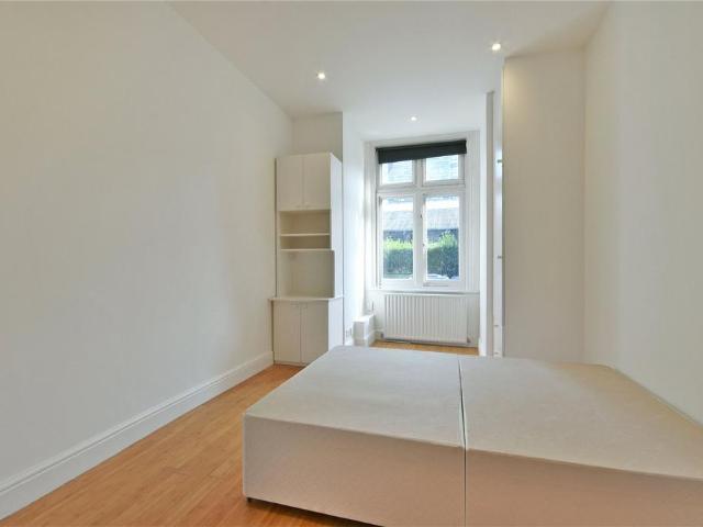 132 Brondesbury Villas, London, NW6 6AE, United Kingdom | Studio apartment for rent #140398135 | Rentberry