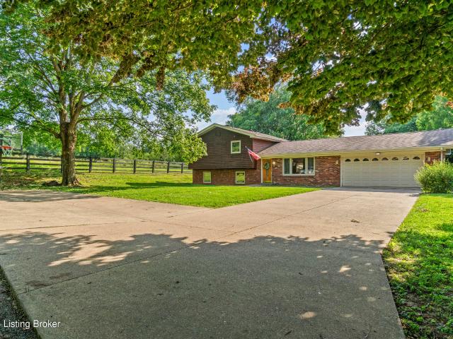 132 Green Acres Rd