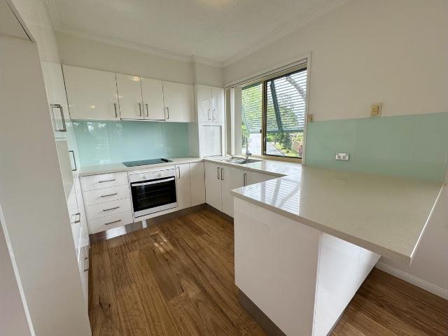 1/32 East Street
