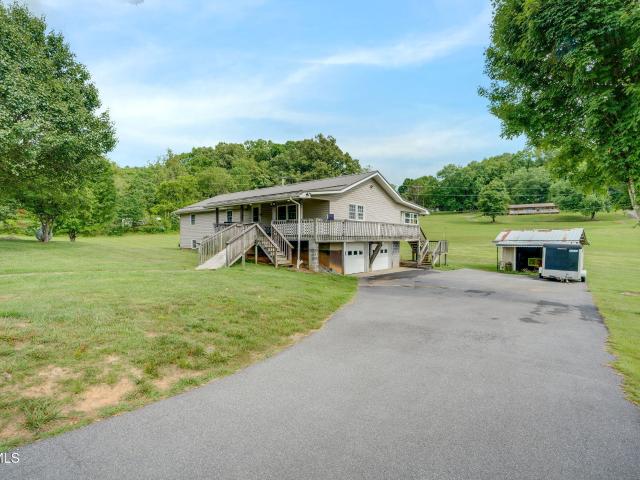 132 Old Country Road