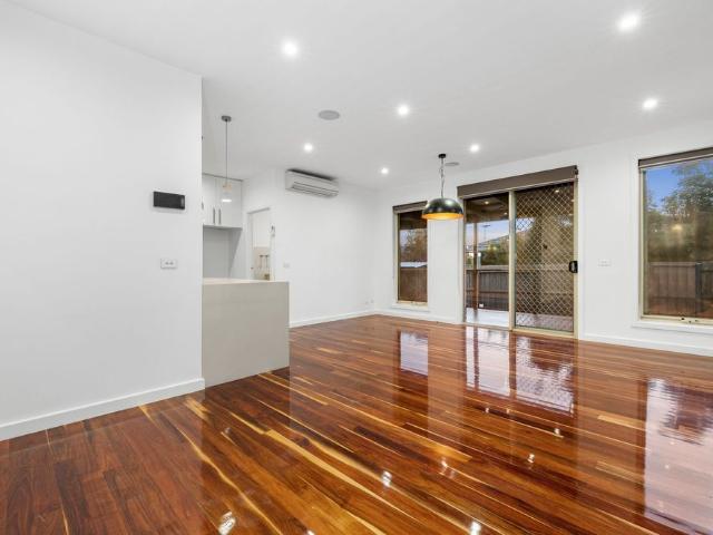 1/32 Newport Road, Clayton South, VIC, 3169