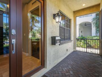 132 NE 21st Ct, Wilton Manors, FL