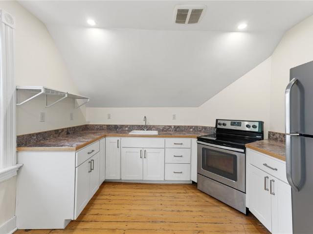 132 South Angell Street 3