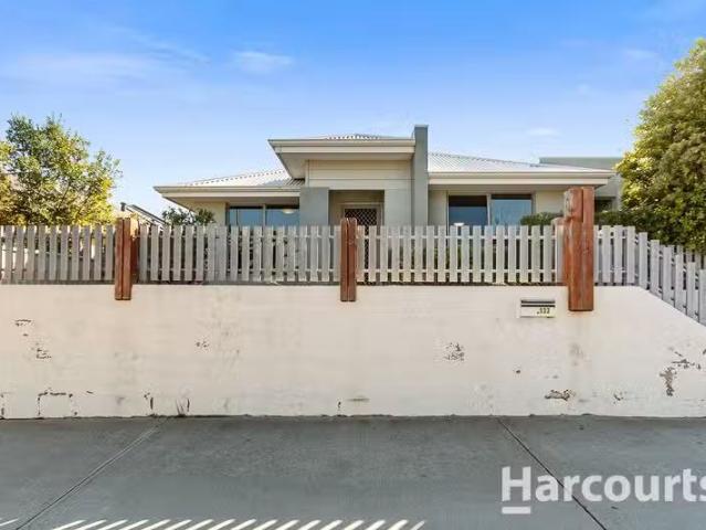 132 Shorehaven Boulevard, ALKIMOS, WA 6038 House for Rent