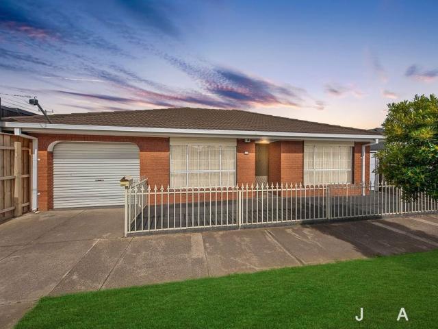 132 Sixth Ave, Altona North | Jas Stephens
