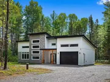 132 Route 303, Otter Lake, QC, J0X 2P0 house for sale Listi.