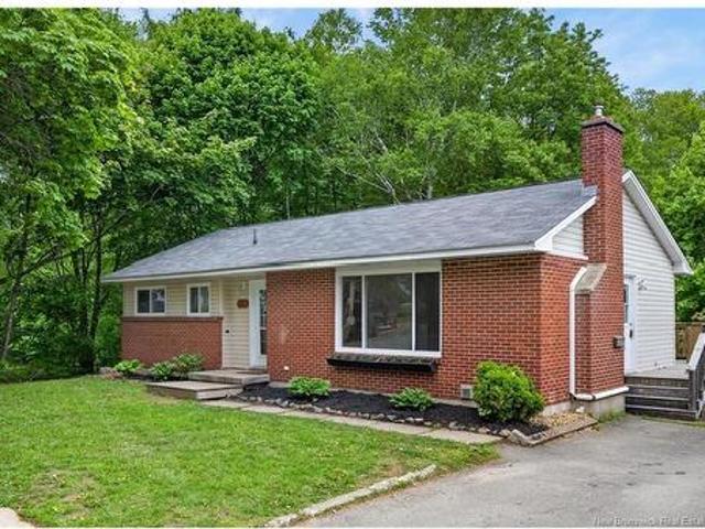 132 Topcliffe Cres, Fredericton, NB, E3B 4P9 house for sale | Listing ID NB146890 | Royal LePage