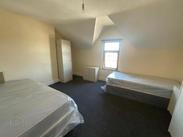 132 Tennent Street, Belfast, BT13 3GE