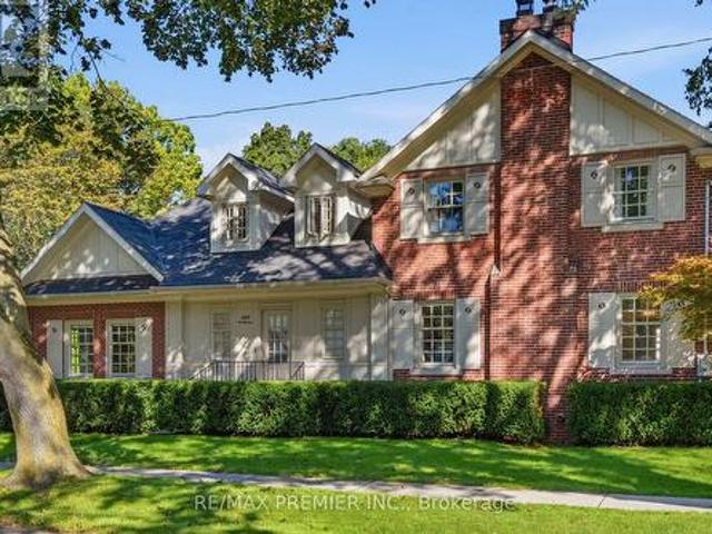 132 The Kingsway, Toronto, ON, M8X 2V3 house for sale | Listing ID W13770 | Royal LePage