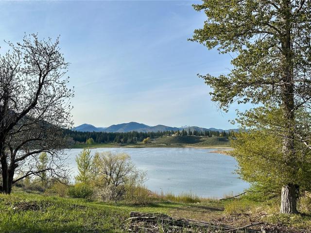 132 Twin Lakes Road