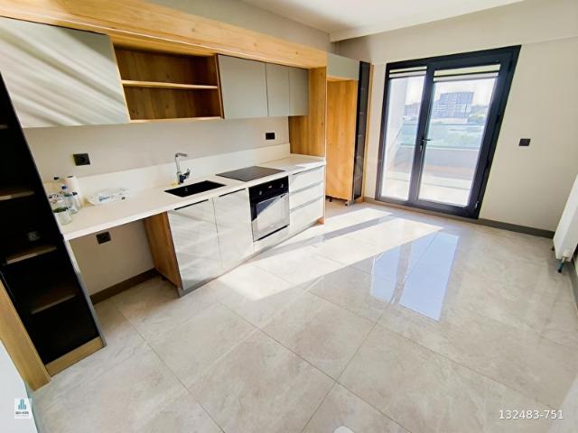 132M22.5+1 ^KİLER^2 BANYO^ÇAMAŞIR ODASI^ TERAS BALKON