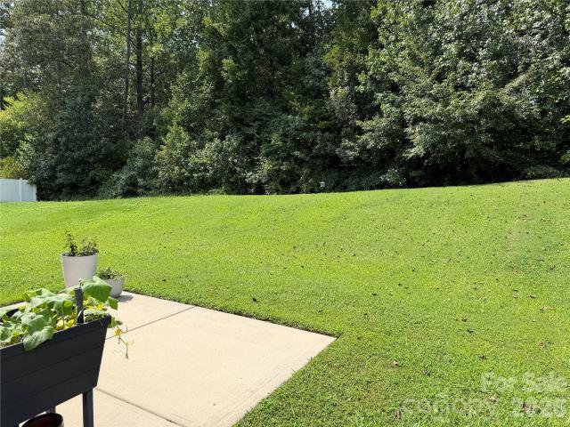 1335 Soothing Court NW
