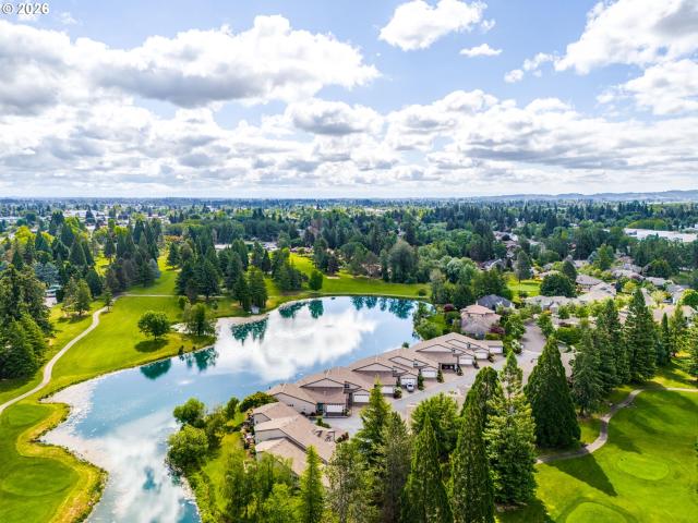 1336 nw oakmont ct
