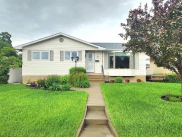 13307 Delwood Road, Edmonton, AB, T5C 3B5 house for sale | Listing ID E4494 | Royal LePage