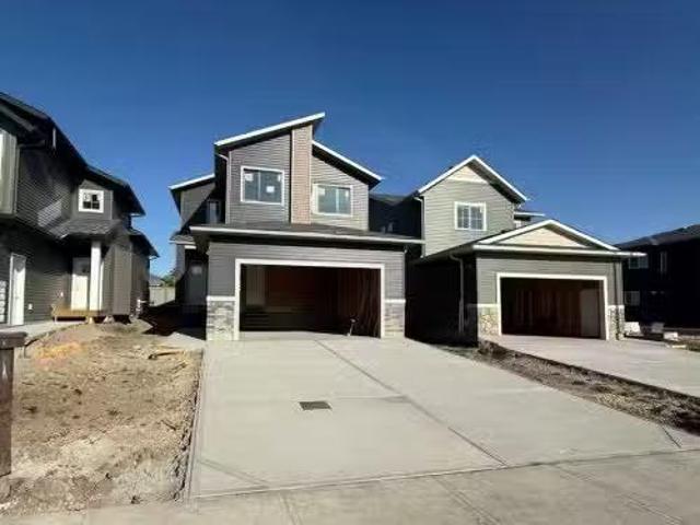 13305 105 Street, Grande Prairie, AB, T8X 0W5 house for sale.