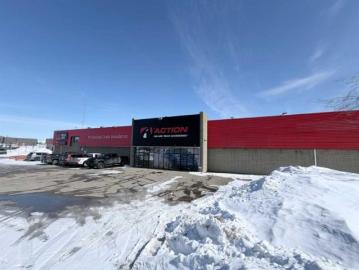 Grande Prairie, Alberta - Office room, Parking