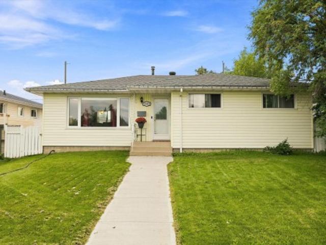 1331 Street Nw, Edmonton, AB, T5A 0S4 house for sale | Listing ID E4505 | Royal LePage