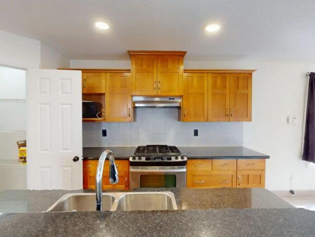 1331 8 Ave Ne — 4 Beds