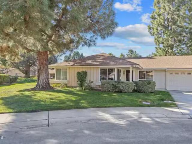 13325 VILLAGE 13, CAMARILLO, CA 93012
