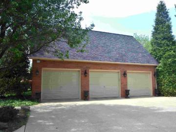 1332 Cobblestone Road
