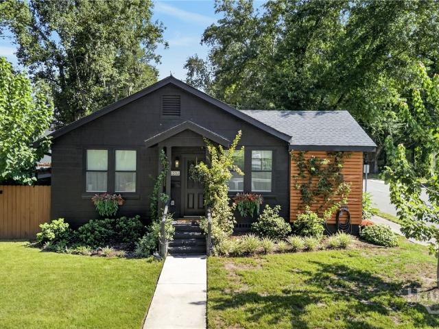 1332 E 39TH Street