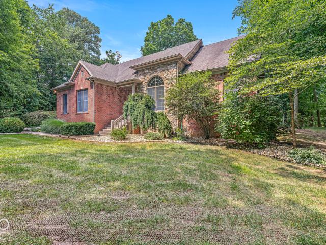 1332 S Oak Ridge Lane