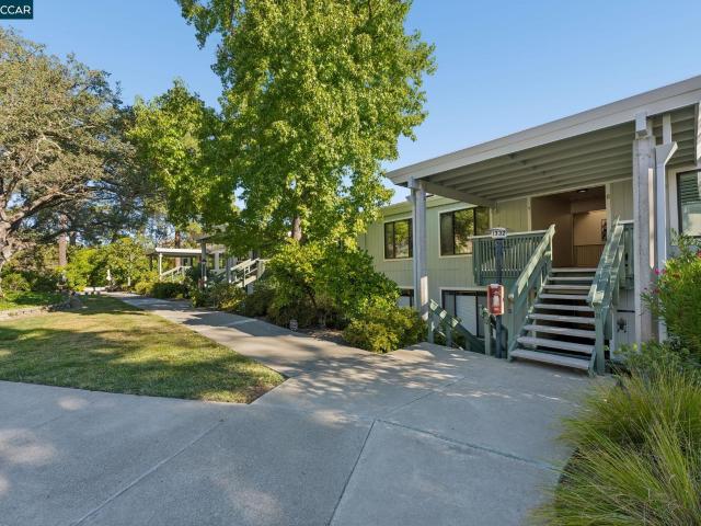 1332 Singingwood Ct 9