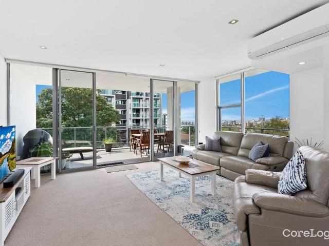 13/32 34 Church Street