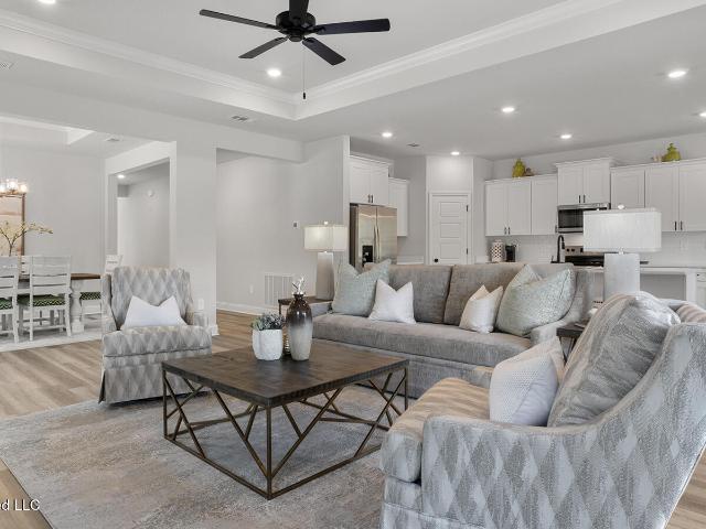 13330 Sarsen Loop