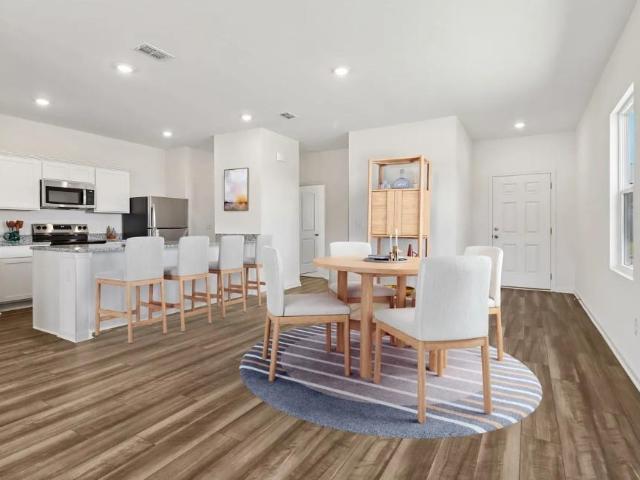 1333 Morris Loop