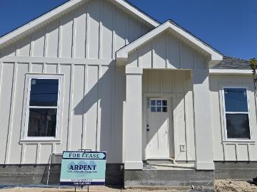 1333 Angela St, 3 beds, 2 full baths
