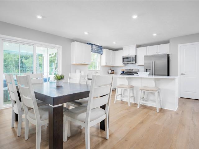 133 Acorn Dr