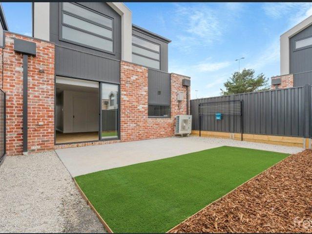 1/33 Allan Street, Kilmore