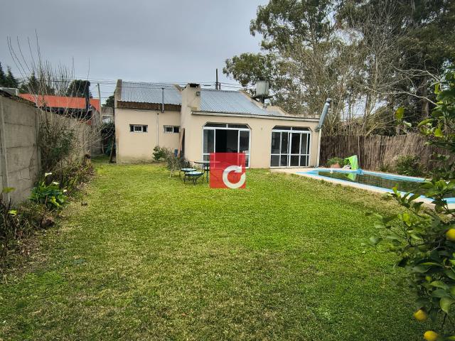 133 E/469 y 470 Casa en City Bell de 2 dormitorios, quincho y parrilla y parque