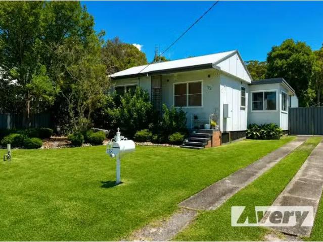 133 Kilaben Road, Kilaben Bay House for rent Listed by Proper.