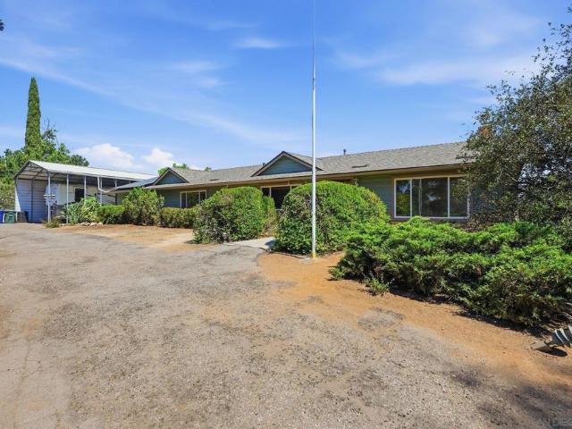 133 La Cresta Heights Rd