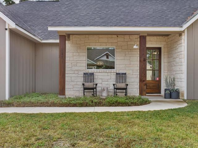 133 Lake Point Way, Bastrop, TX 78602 | MLS #9775